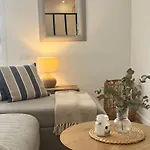 Casa Bella - A Stunning New Entire In An Location, Close To The Apartment *
