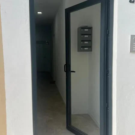 Lejlighed Casa Bella - A Stunning New Entire In An Location, Close To The Fuengirola