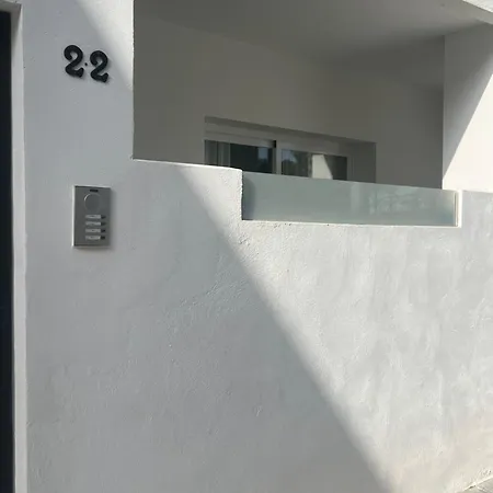 Casa Bella - A Stunning New Entire In An Location, Close To The Lejlighed